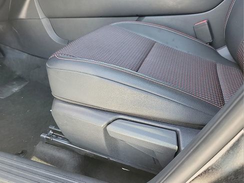 Used 2025 Nissan Kicks SR image 12