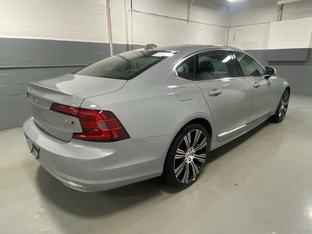 Used 2025 Volvo S90 B6 Plus AWD/4WD image 3