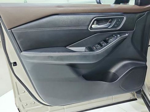 Certified 2023 Nissan Rogue Platinum FWD image 22