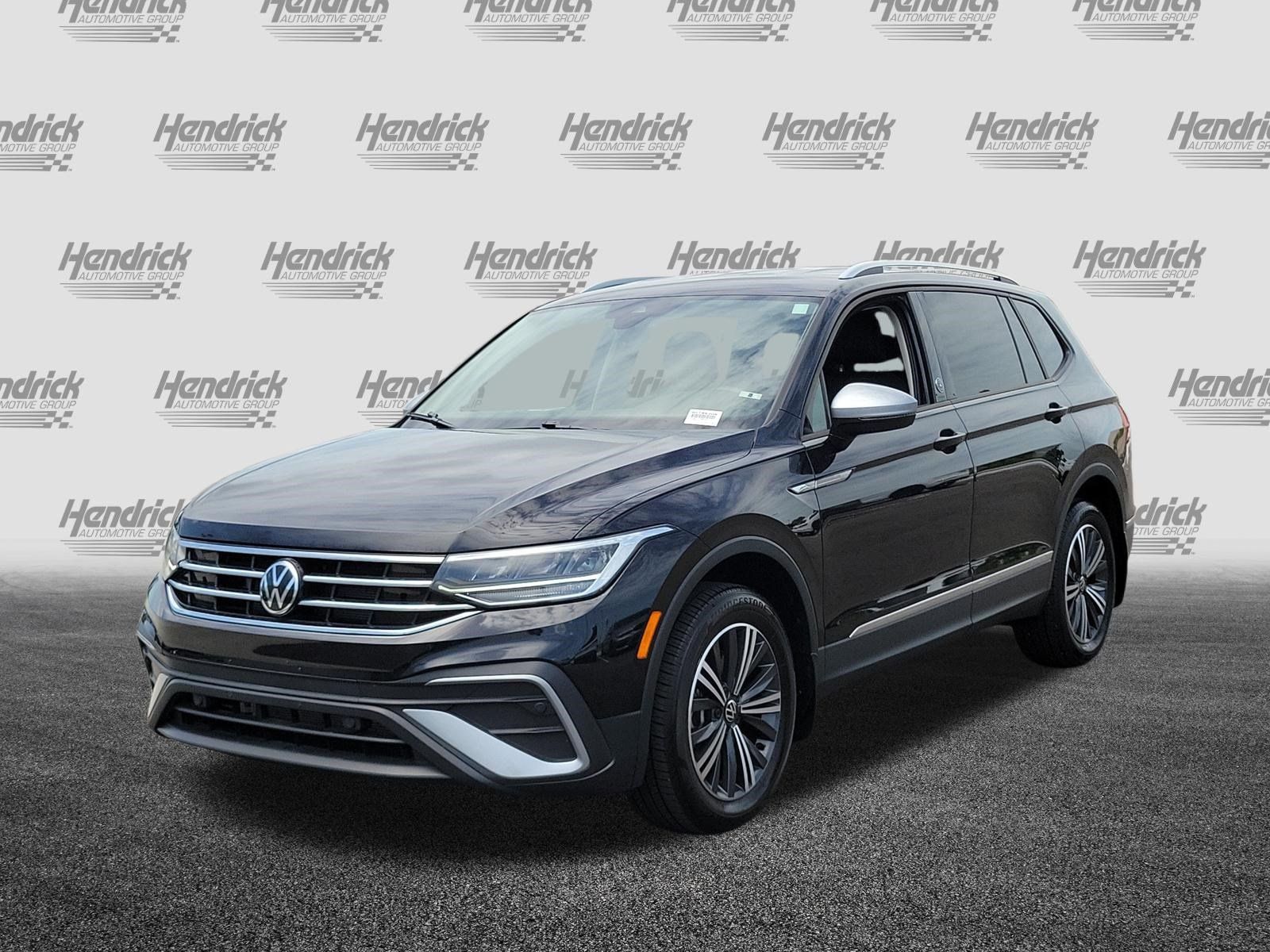 Used 2024 Volkswagen Tiguan Wolfsburg Edition w/ MDO Package, Two-Row AWD/4WD image 3