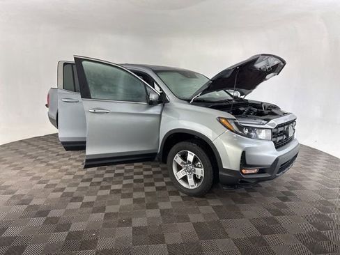 Certified 2025 Honda Ridgeline RTL image 16