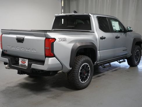 New 2026 Toyota Tacoma TRD Off-Road AWD/4WD image 8