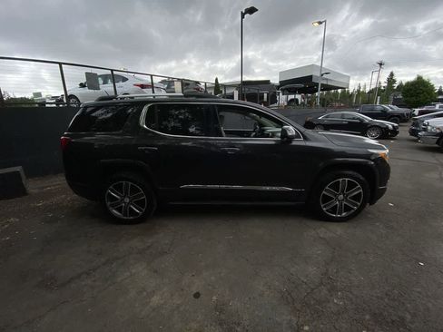 Used 2018 GMC Acadia Denali w/ Technology Package AWD/4WD image 7