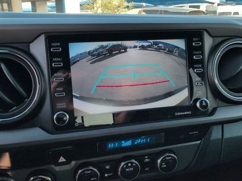 Used 2021 Toyota Tacoma TRD Off-Road w/ Technology Package image 19