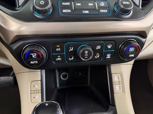 Used 2017 GMC Acadia Denali w/ Technology Package AWD/4WD image 16