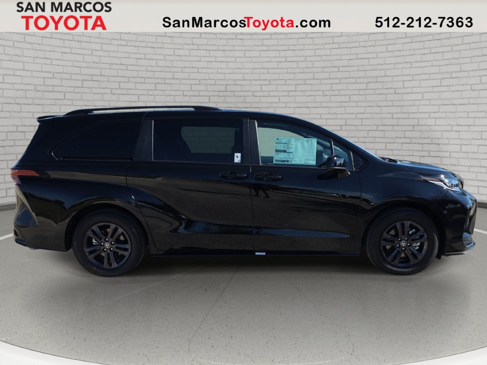 New 2026 Toyota Sienna XSE AWD/4WD image 4
