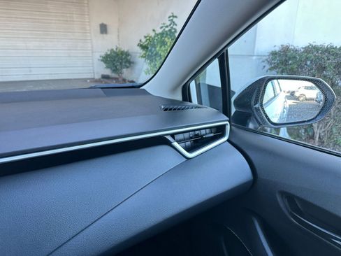 Used 2023 Toyota Corolla LE image 35