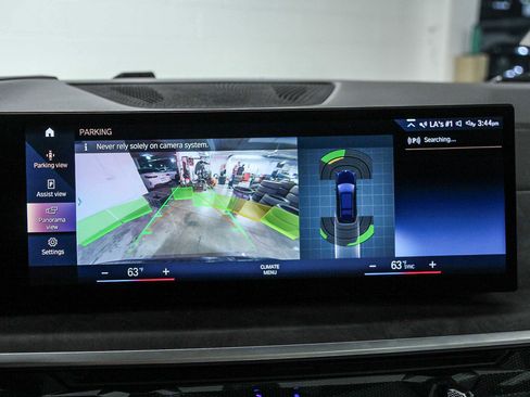 Certified 2023 BMW X7 xDrive40i w/ M Sport Package image 23