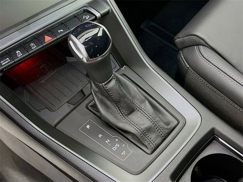Used 2024 Audi Q3 2.0T Premium Plus image 18