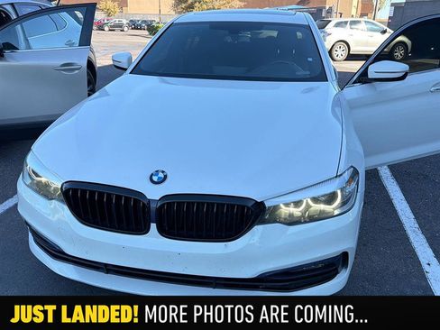Used 2017 BMW 530i w/ Premium Package image 1