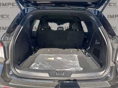 Used 2025 Ford Explorer ST-Line w/ ST-Line Street Pack AWD/4WD image 28