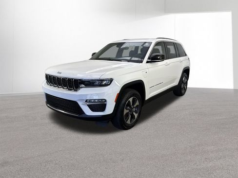 Used 2024 Jeep Grand Cherokee Limited 4xe AWD/4WD image 23