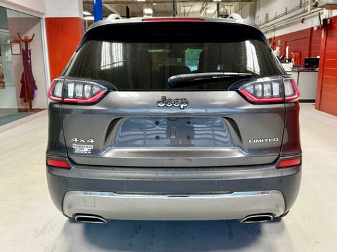 Used 2019 Jeep Cherokee Limited w/ Luxury Group AWD/4WD image 5