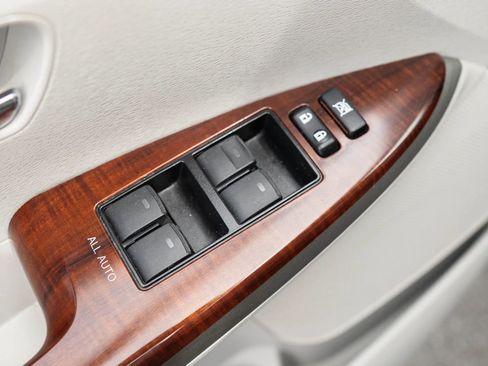 Used 2009 Toyota Venza AWD image 28