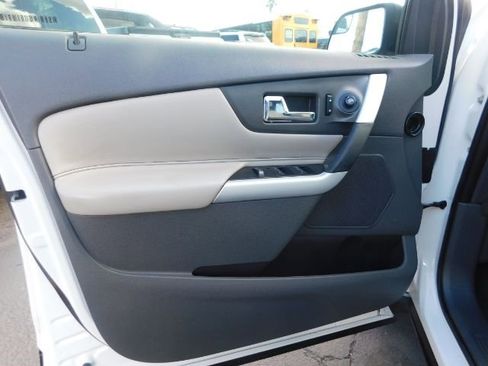 Used 2013 Ford Edge SE image 11