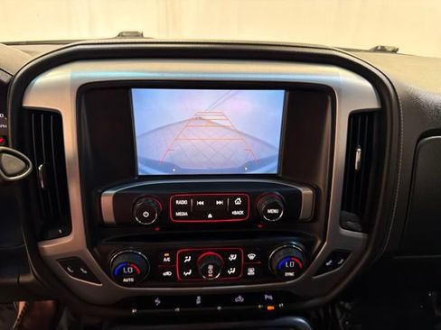 Used 2016 GMC Sierra 1500 SLE w/ SLE Value Package AWD/4WD image 17