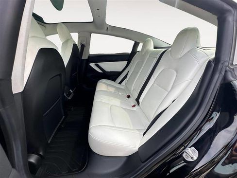 Used 2019 Tesla Model 3 Long Range image 13