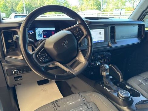 Used 2022 Ford Bronco Outer Banks image 14
