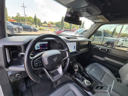 Used 2022 Ford Bronco Everglades AWD/4WD image 11