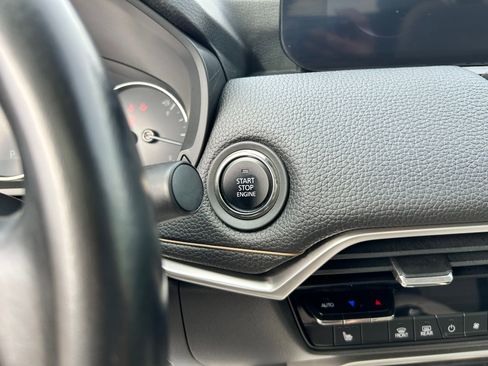 Used 2024 MAZDA CX-90 3.3 Turbo w/ Premium Package image 17