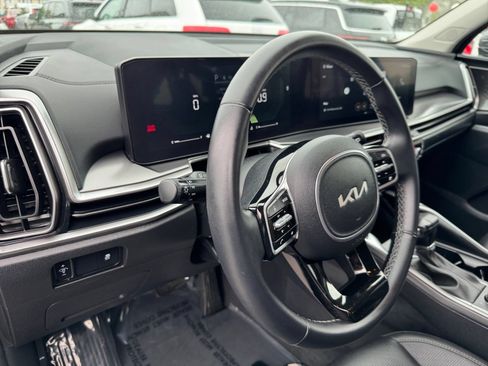 Used 2024 Kia Sorento S AWD/4WD image 20