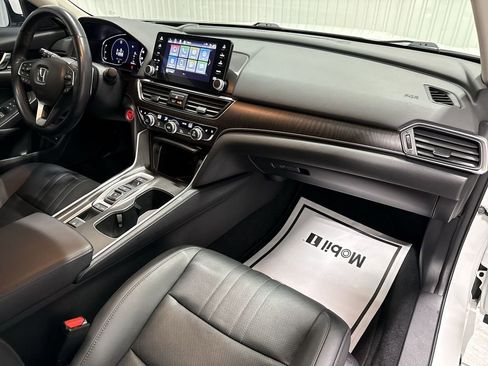 Used 2022 Honda Accord Touring image 30