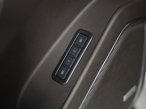 Used 2019 GMC Yukon XL Denali w/ Denali Ultimate Package image 30