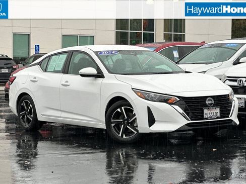 Used 2024 Nissan Sentra SV image 1
