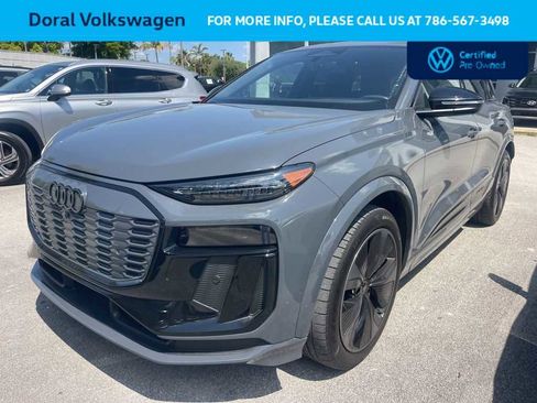 Used 2025 Audi SQ6 e-tron Prestige AWD/4WD image 1
