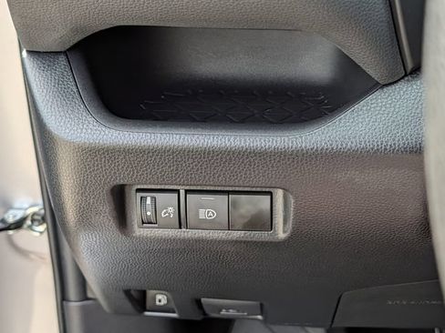 Used 2024 Toyota RAV4 LE AWD/4WD image 21