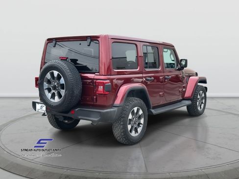 Used 2021 Jeep Wrangler Unlimited Sahara w/ Uconnect 4C Nav & Sound Group image 5