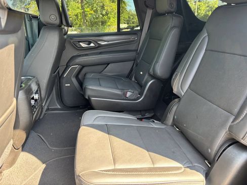 Used 2021 GMC Yukon Denali w/ Denali Ultimate Package AWD/4WD image 13