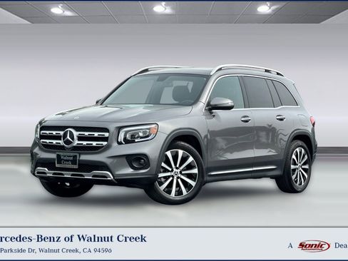 Used 2023 Mercedes-Benz GLB 250 4MATIC image 1
