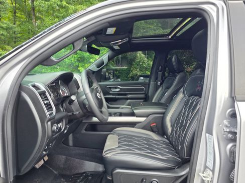 Used 2025 RAM 1500 Big Horn AWD/4WD image 11