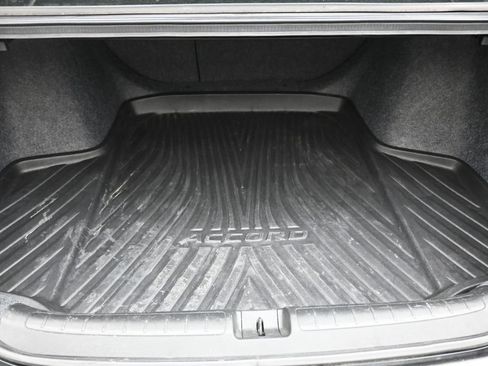 Used 2021 Honda Accord Sport Special Edition image 2