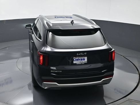 Certified 2025 Kia Sorento S w/ Panoramic Sunroof Package FWD image 54