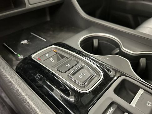 Used 2025 Honda Pilot Elite image 17