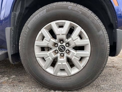 Used 2022 Nissan Frontier SV w/ Technology Package AWD/4WD image 6