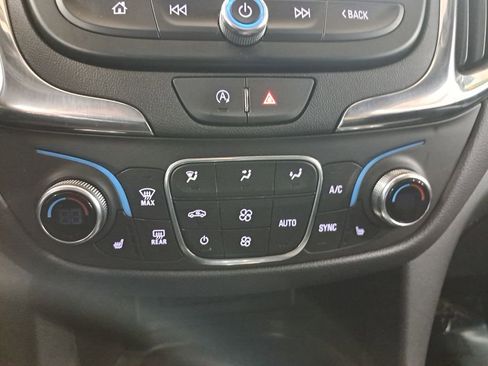 Used 2024 Chevrolet Equinox LT image 22