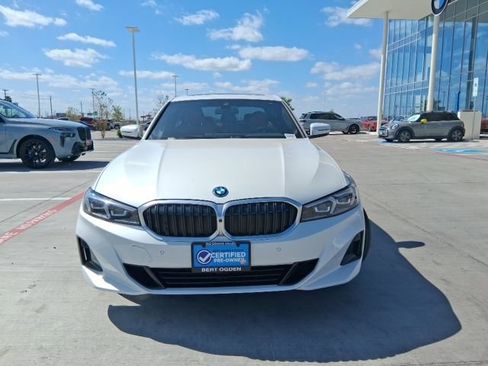 Used 2024 BMW 330e w/ Convenience Package RWD image 2
