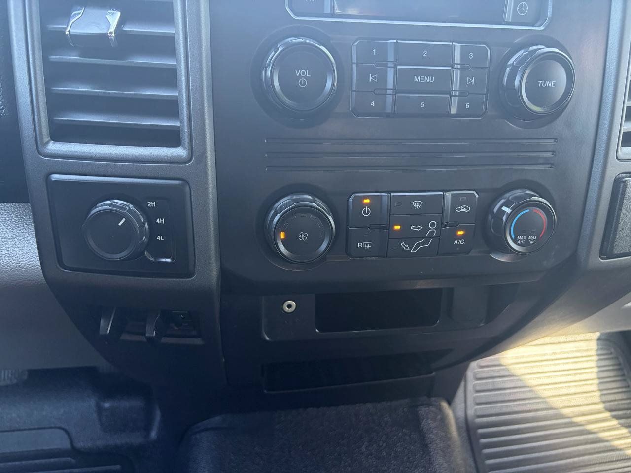 Used 2017 Ford F350 XL w/ Power Equipment Group AWD/4WD image 25