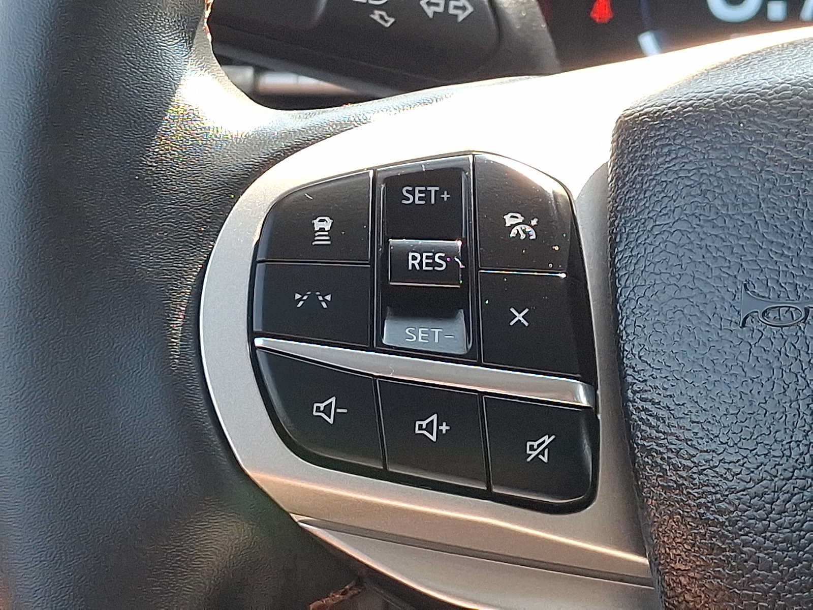 Used 2025 Ford Explorer Active w/ Active Comfort Package AWD/4WD image 20