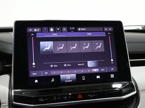 Used 2025 Jeep Compass Limited AWD/4WD image 26