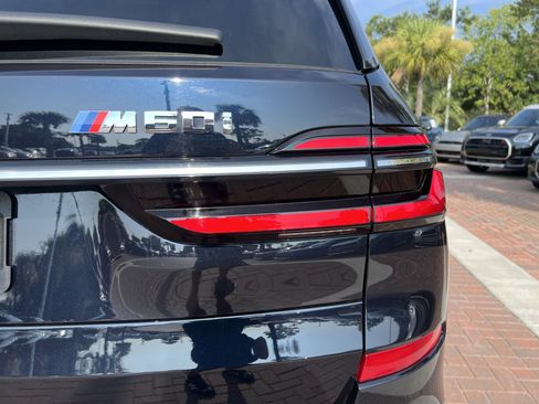 Used 2025 BMW X7 M60i AWD/4WD image 43