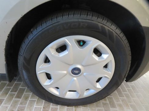 Used 2016 Ford Transit Connect XL image 10