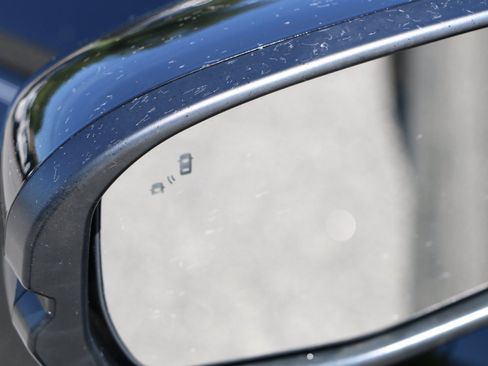 Used 2025 Honda CR-V EX-L image 15