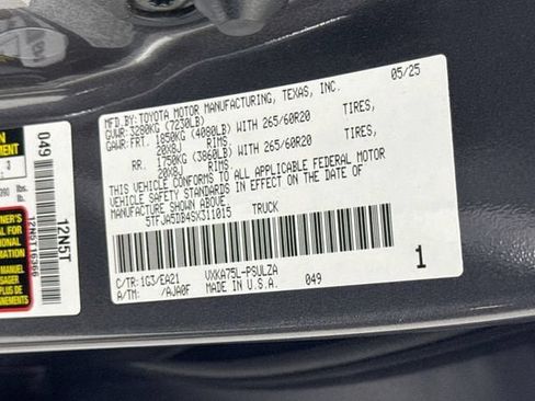 Certified 2025 Toyota Tundra Limited AWD/4WD image 33