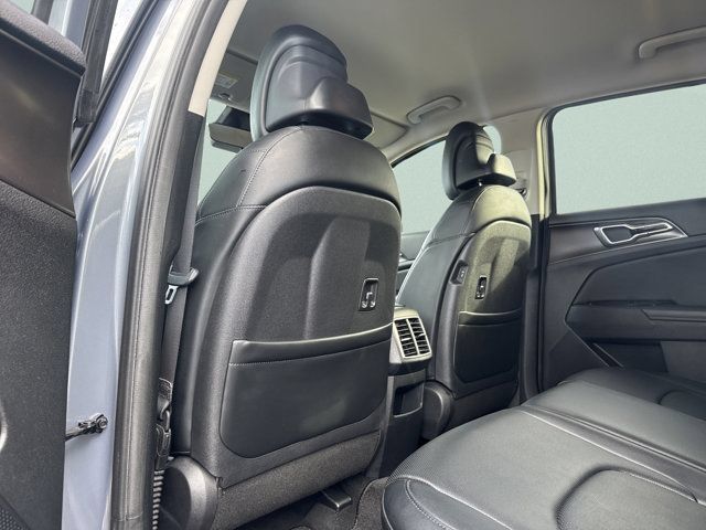Used 2023 Kia Sportage EX FWD image 19