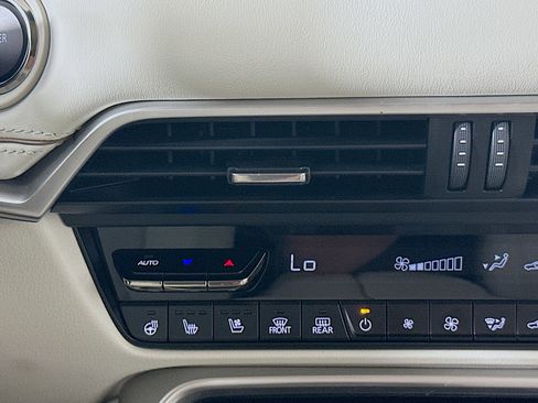 Used 2024 MAZDA CX-90 Plug-In Hybrid w/ Premium Plus AWD/4WD image 26