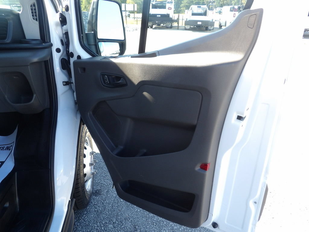 Used 2022 Ford Transit 350 DRW RWD image 29